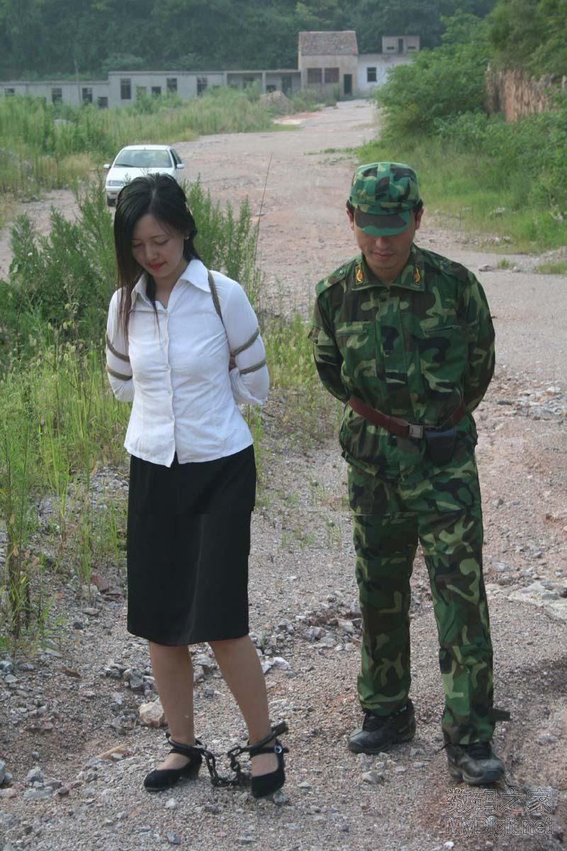 快看,美女被枪毙了。|缘聚茶楼- 数码之家