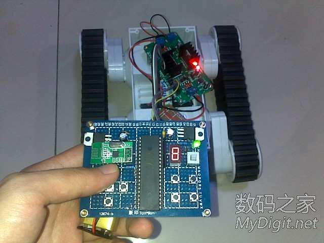 FPV 2.4G����ң��·��5С�������ϴ���Ƶ��