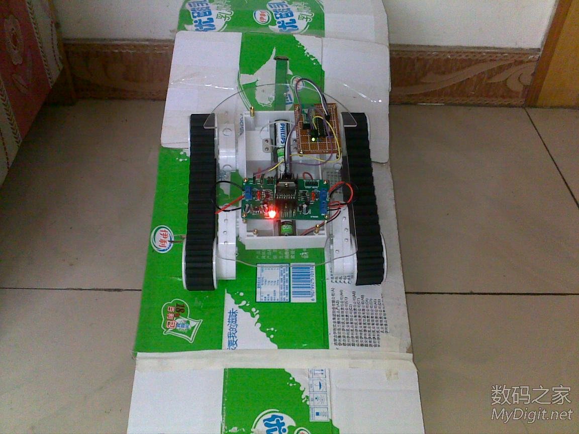 FPV 2.4G����ң��·��5С�������ϴ���Ƶ��