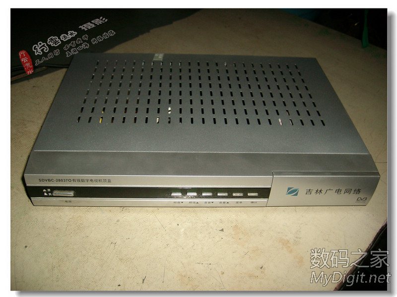 ���ֹ������ʹ�õ�����SDVBC-28037O�����ֵ��ӻ������ڲ���·�ṹԭ��ͼ��