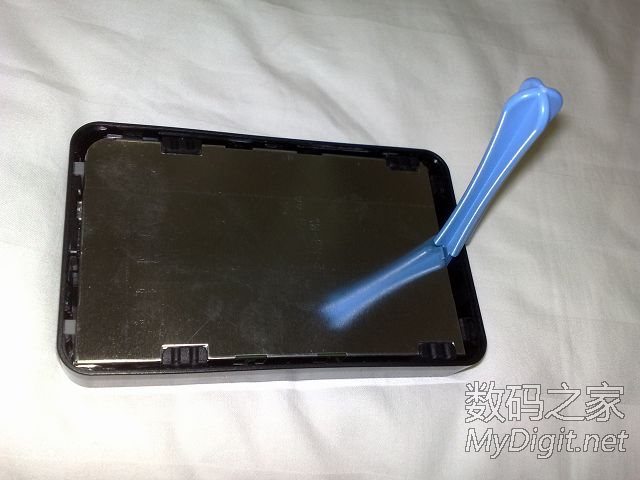 硬盘盒拆解图 西部数据WD Element 320G 2.5寸