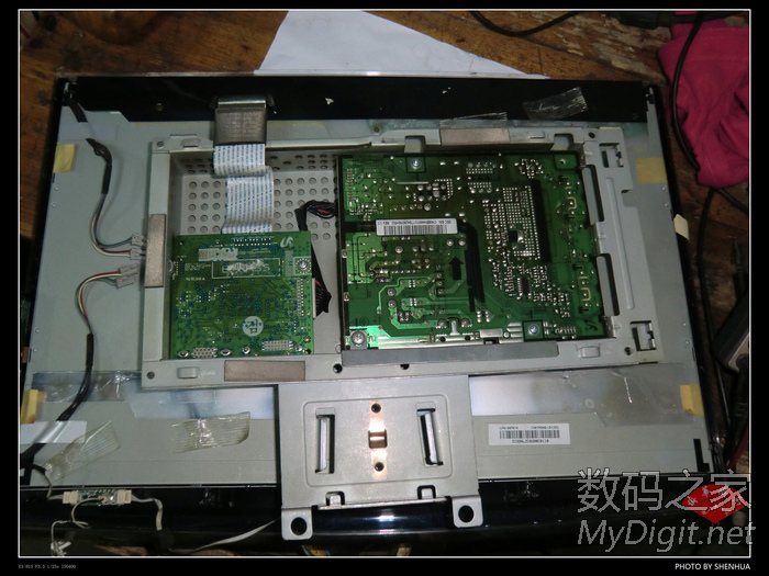 显示器的控制软排线断了,现在不能调整亮度对