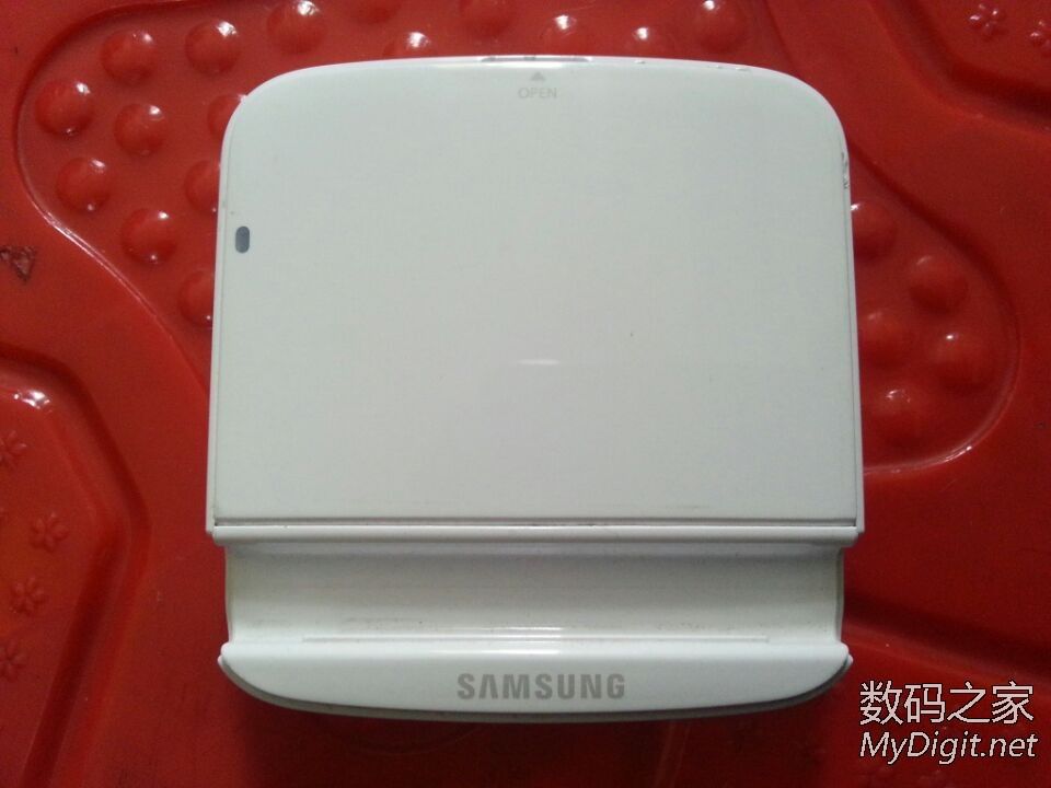 充电器不? 原装的韩版note2 座充 手机丢了 我拍的图高清图片