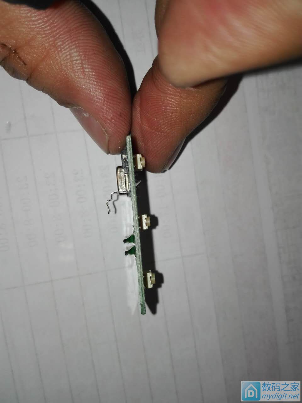 拆铁将军3930防盗器折叠钥匙,安装防盗芯片