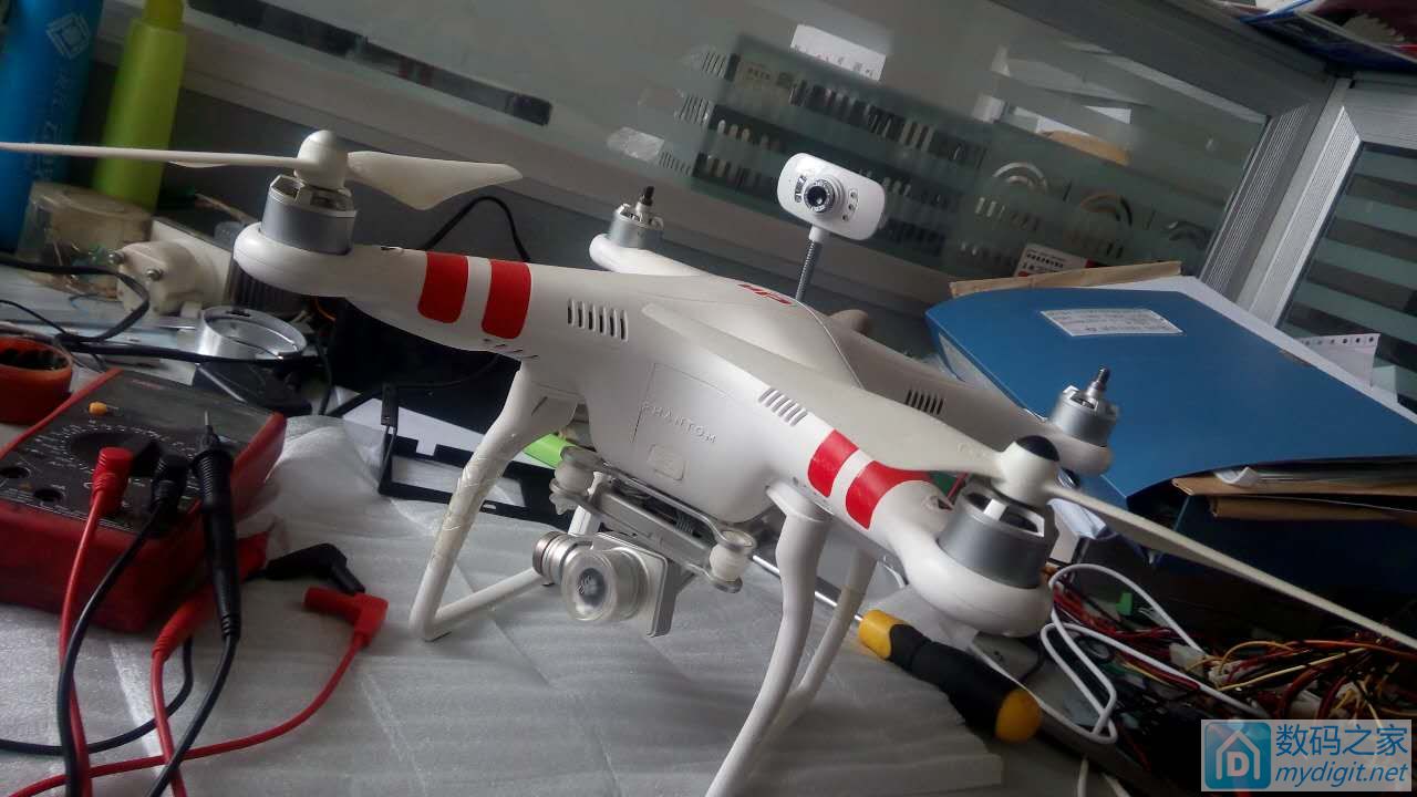 大疆精灵2V+炸机尸体 大疆精灵2V+炸机尸体