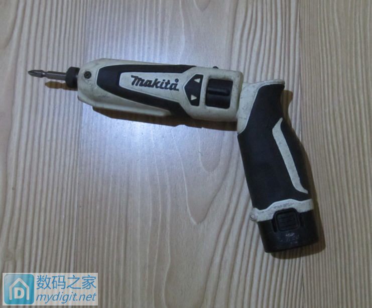 小电动螺丝刀界的十大名器(Makita TD021DZW) 小电动螺丝刀界的十大名器(Makita TD021DZW)