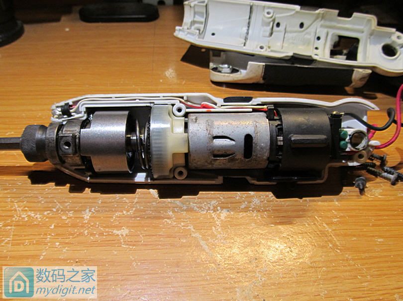小电动螺丝刀界的十大名器(Makita TD021DZW) 小电动螺丝刀界的十大名器(Makita TD021DZW)