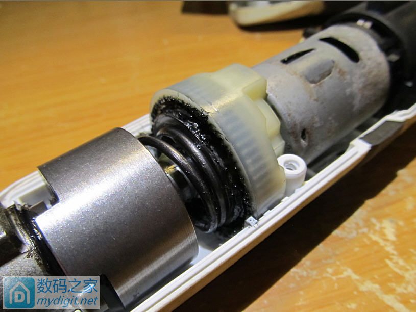 小电动螺丝刀界的十大名器(Makita TD021DZW) 小电动螺丝刀界的十大名器(Makita TD021DZW)