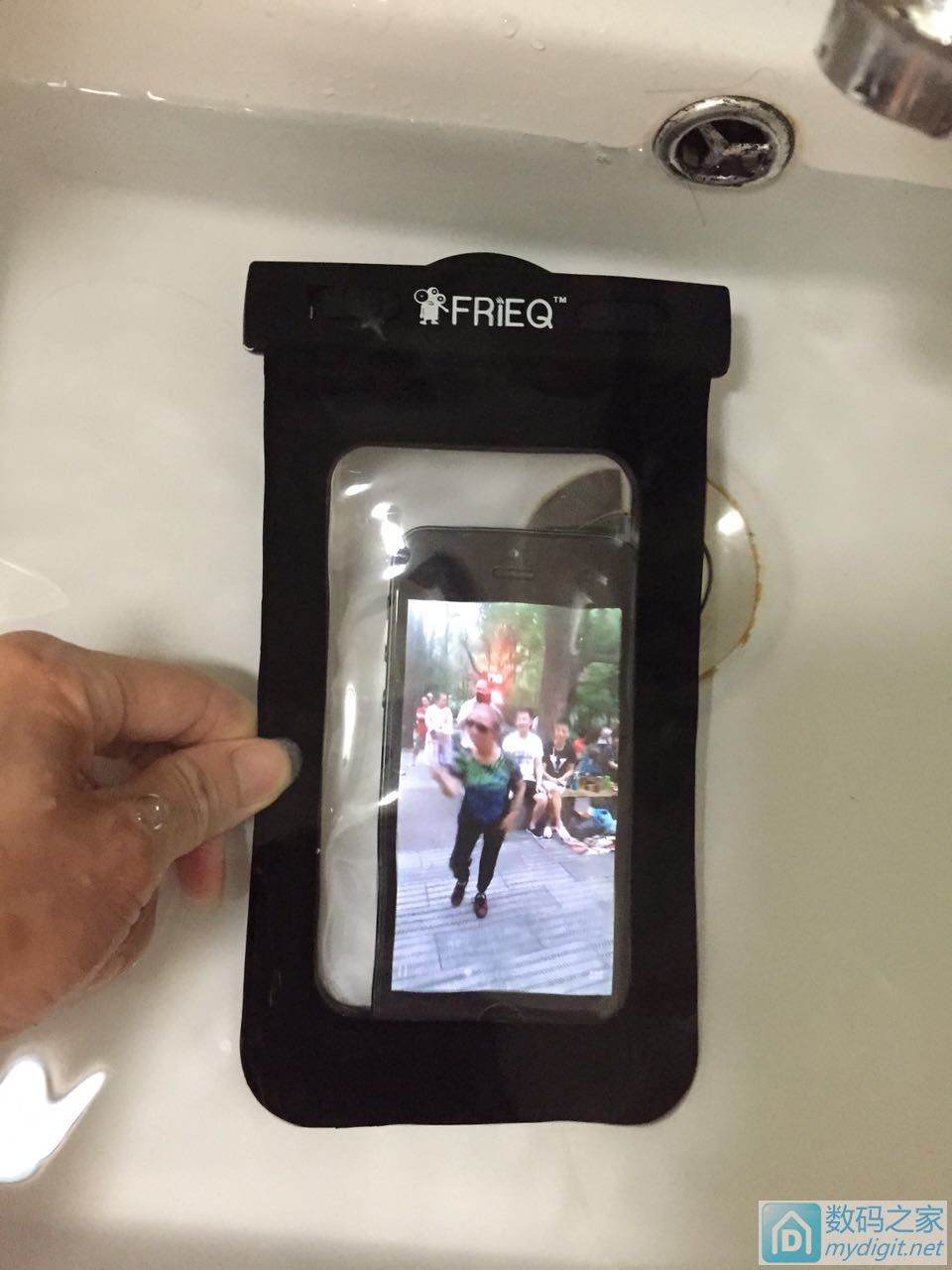 ԭ FRiEQֻˮ 18Ԫ/ֻ