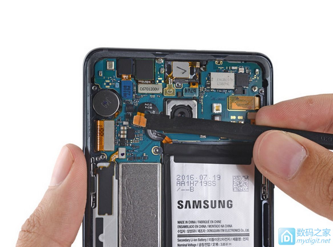 三星盖乐世Note7深度拆机 这货难修的1笔,即使有小毛病也请售后处理 三星盖乐世Note7深度拆机 这货难修的1笔,即使有小毛病也请售后处理