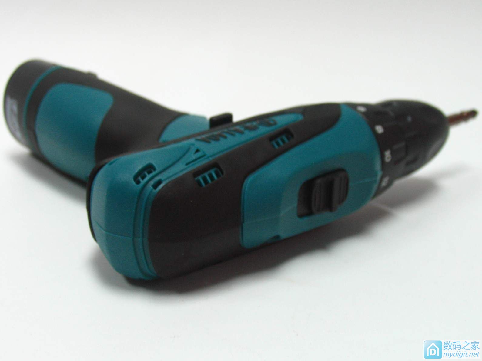 老A 12V锂电钻LA413112 工业级 试用评测 我是工具控