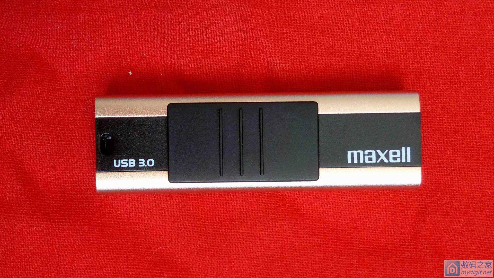 麦克赛尔领航128GB USB3.0 U盘拆解及简测～S8的大S降级片到底怎么样？