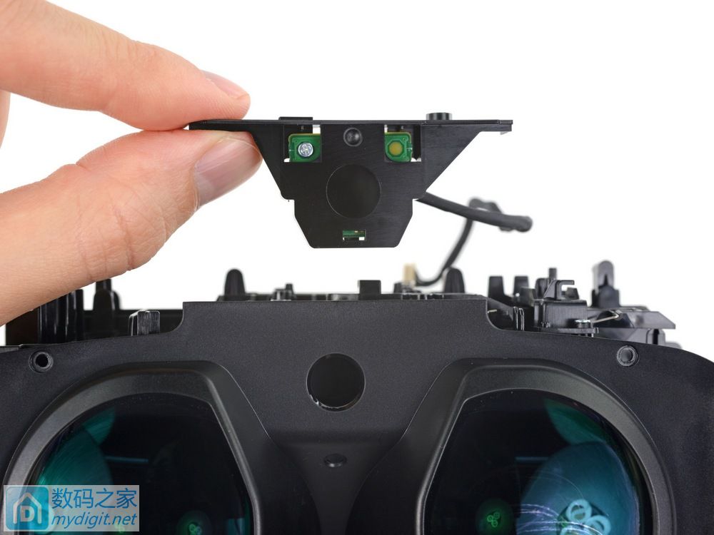 Note 7"同款"屏幕 索尼PlayStation VR详细拆机报告 Note 7"同款"屏幕 索尼PlayStation VR详细拆机报告