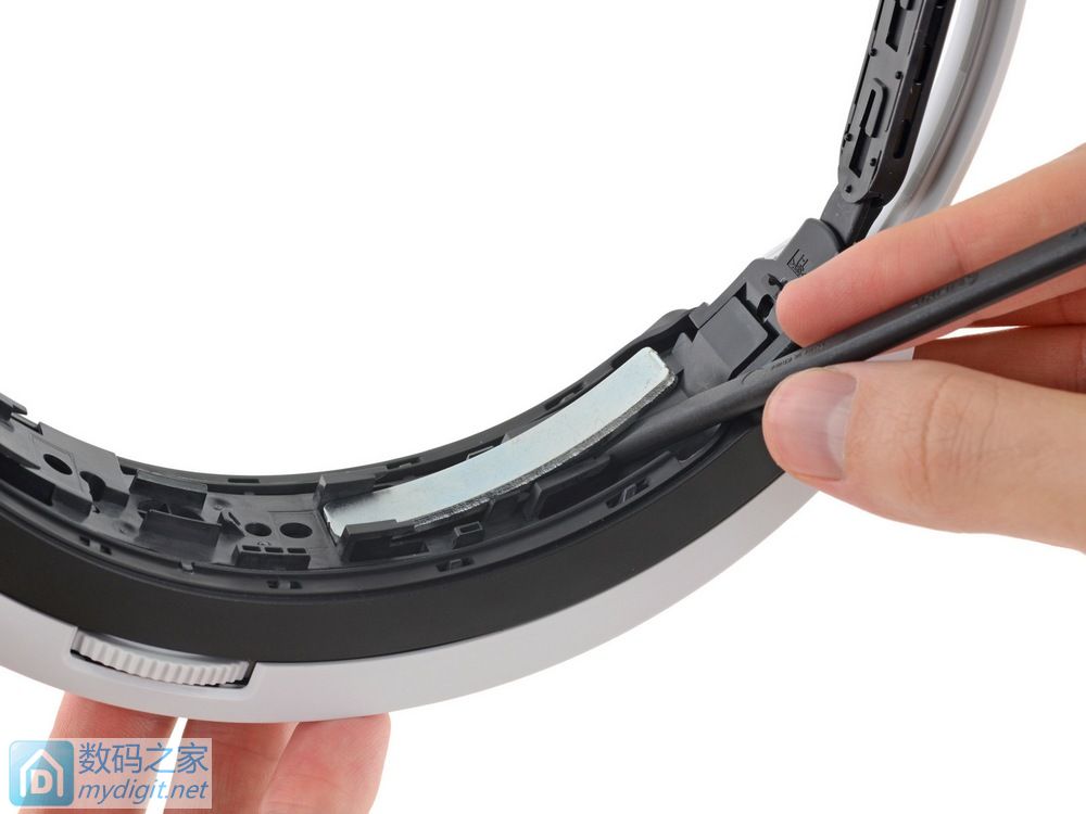 Note 7"同款"屏幕 索尼PlayStation VR详细拆机报告 Note 7"同款"屏幕 索尼PlayStation VR详细拆机报告