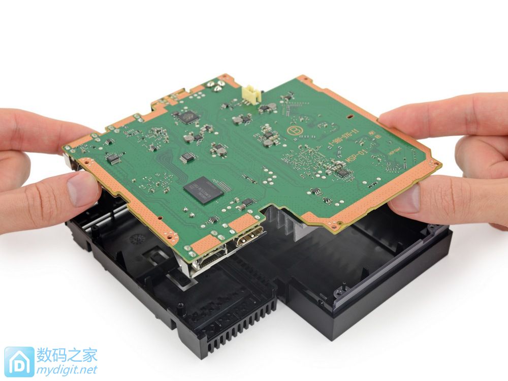 Note 7"同款"屏幕 索尼PlayStation VR详细拆机报告 Note 7"同款"屏幕 索尼PlayStation VR详细拆机报告