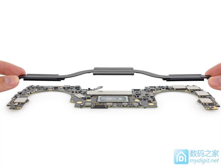 苹果13寸MacBook Pro高配版(带Touch Bar)拆机报告 苹果13寸MacBook Pro高配版(带Touch Bar)拆机报告