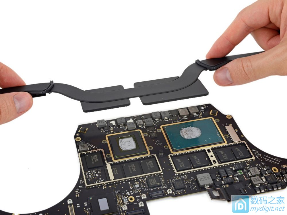 苹果2016款15寸MacBook Pro拆机报告(带Touch Bar) 苹果2016款15寸MacBook Pro拆机报告(带Touch Bar)