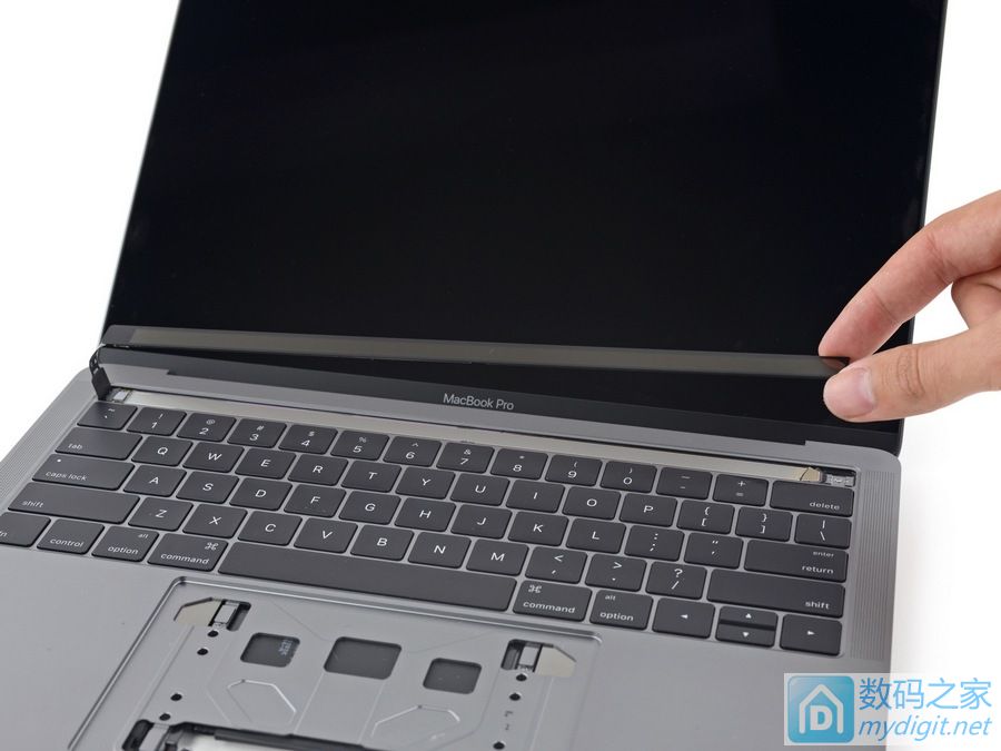 苹果13寸MacBook Pro高配版(带Touch Bar)拆机报告 苹果13寸MacBook Pro高配版(带Touch Bar)拆机报告