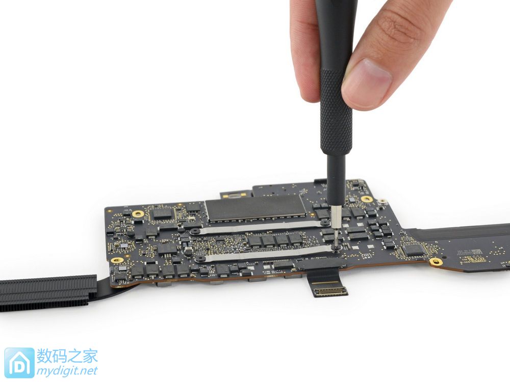 2016款苹果MacBook Pro 13"丐中丐版拆机报告 2016款苹果MacBook Pro 13"丐中丐版拆机报告