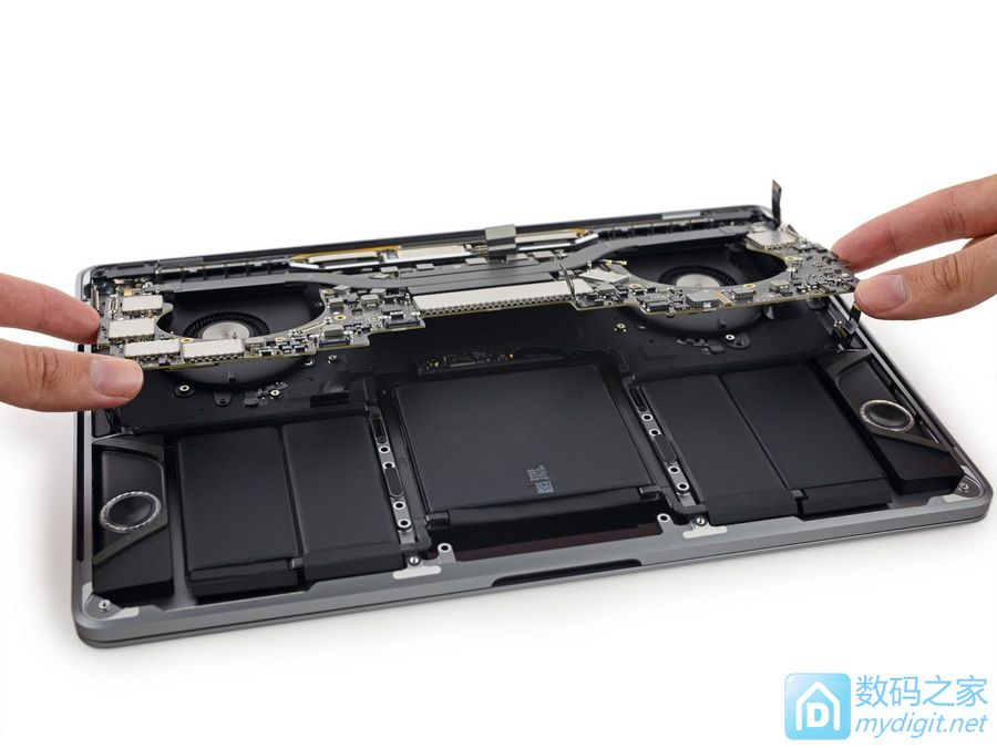苹果13寸MacBook Pro高配版(带Touch Bar)拆机报告 苹果13寸MacBook Pro高配版(带Touch Bar)拆机报告