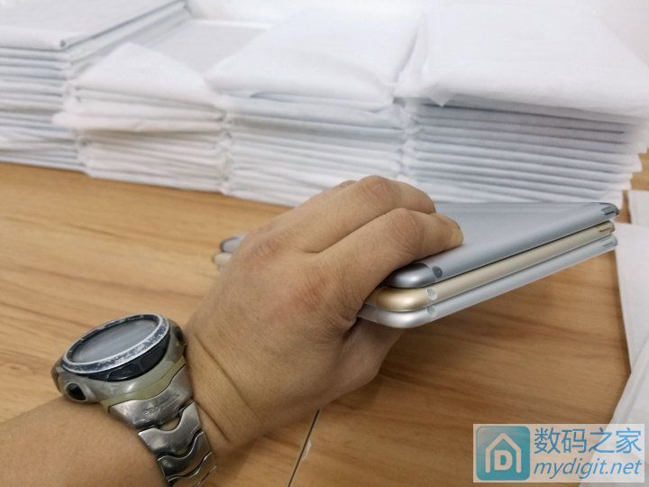 70台苹果iPad mini4 99新现货促销 三星note5 1550~1850,S7edge 2280~2500 70台苹果iPad mini4 99新现货促销 三星note5 1550~1850,S7edge 2280~2500