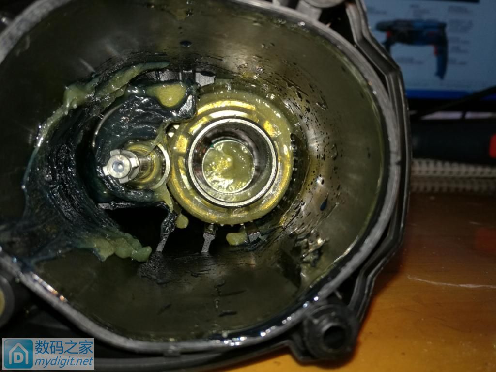 新買的博世GBH 2-24DRE電錘拆開來看看