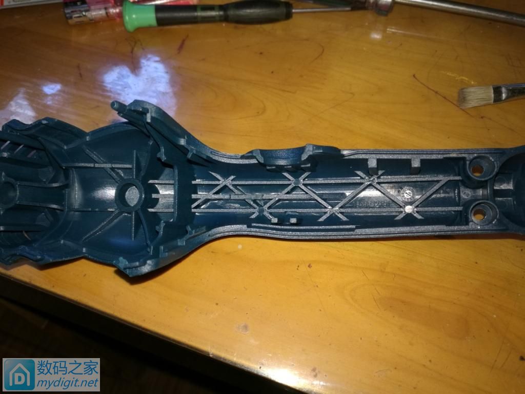 新買的博世GBH 2-24DRE電錘拆開來看看