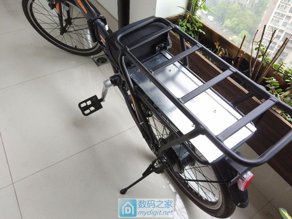 138_832908_d951f2fd9d1cf6e.jpg?216