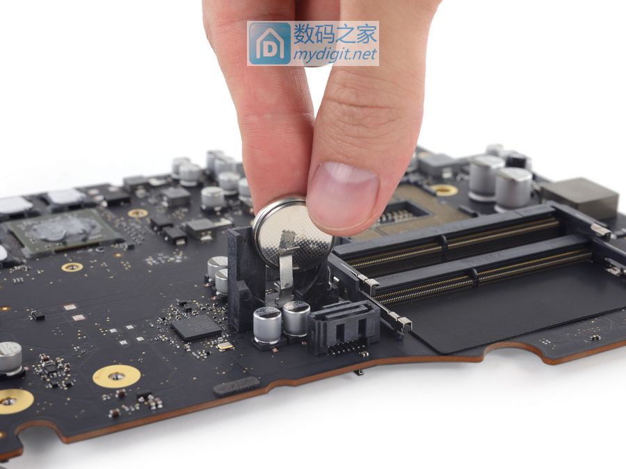 内藏大惊喜!2017 款 21.5寸 iMac Retina 4K拆机 内藏大惊喜!2017 款 21.5寸 iMac Retina 4K拆机