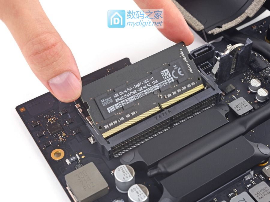 内藏大惊喜!2017 款 21.5寸 iMac Retina 4K拆机 内藏大惊喜!2017 款 21.5寸 iMac Retina 4K拆机