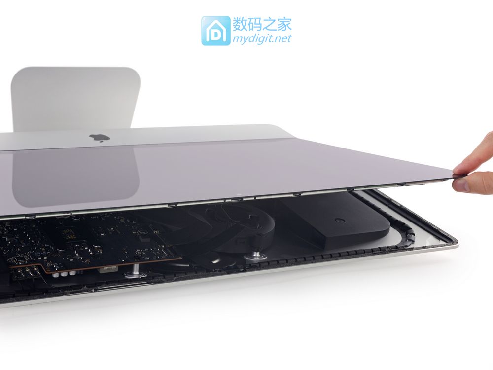 内藏大惊喜!2017 款 21.5寸 iMac Retina 4K拆机 内藏大惊喜!2017 款 21.5寸 iMac Retina 4K拆机