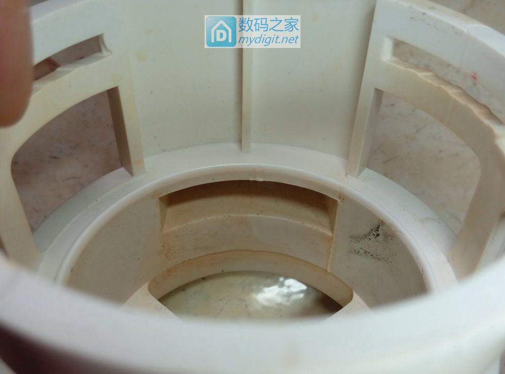 拆修抽水马桶排水阀按键不归位故障,顺便分析工作原理 拆修抽水马桶排水阀按键不归位故障,顺便分析工作原理