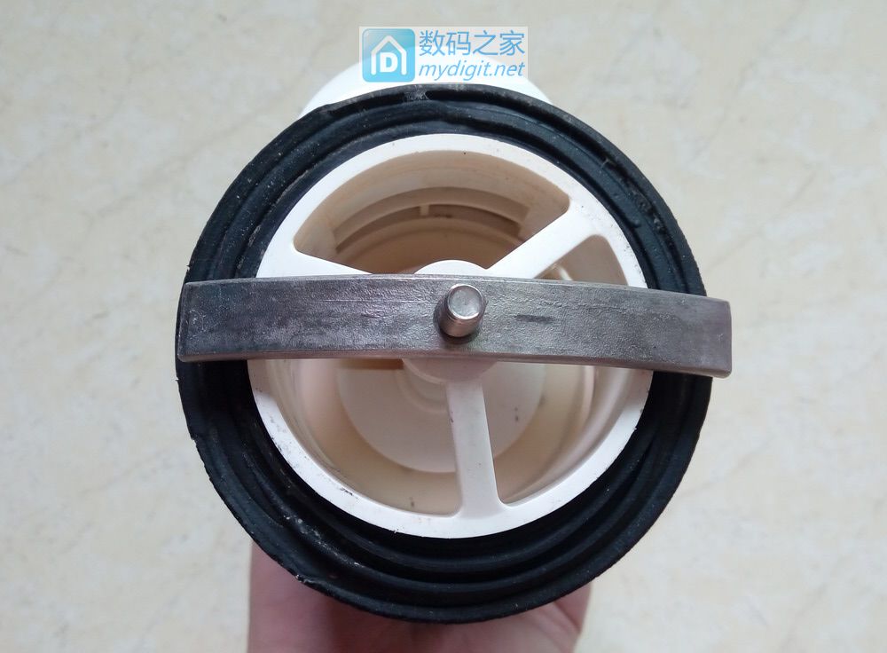 拆修抽水马桶排水阀按键不归位故障,顺便分析工作原理 拆修抽水马桶排水阀按键不归位故障,顺便分析工作原理