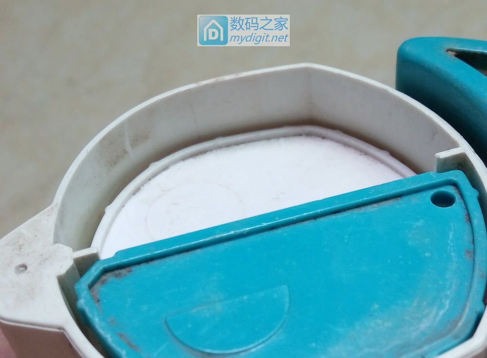 拆修抽水马桶排水阀按键不归位故障,顺便分析工作原理 拆修抽水马桶排水阀按键不归位故障,顺便分析工作原理