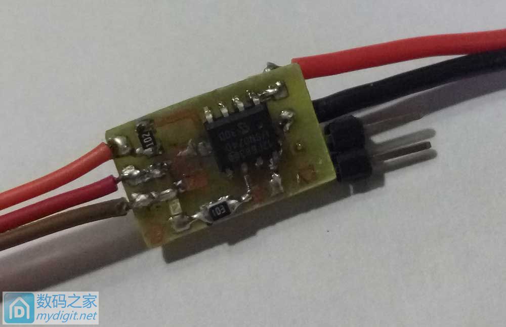 第一次尝试做热转印PCB,还算成功。 第一次尝试做热转印PCB,还算成功。