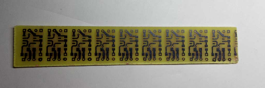 第一次尝试做热转印PCB,还算成功。 第一次尝试做热转印PCB,还算成功。
