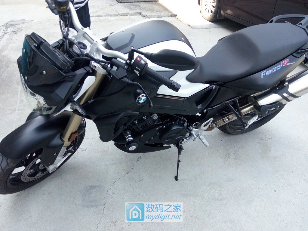 近距离欣赏,德国宝马摩托车 BMW F800R(原创首发) 近距离欣赏,德国宝马摩托车 BMW F800R(原创首发)