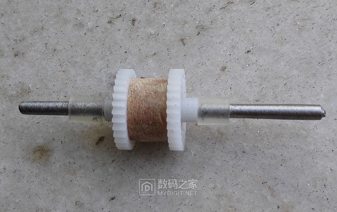 DIY玩具级小台钻,PCB板打洞好帮手 DIY玩具级小台钻,PCB板打洞好帮手