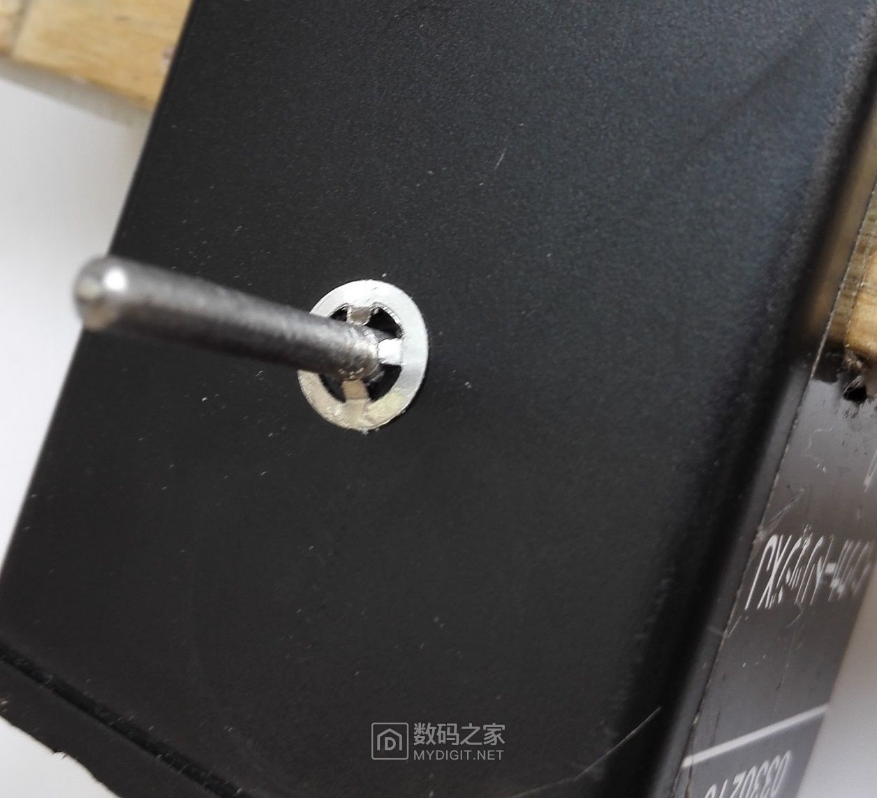 DIY玩具级小台钻,PCB板打洞好帮手 DIY玩具级小台钻,PCB板打洞好帮手