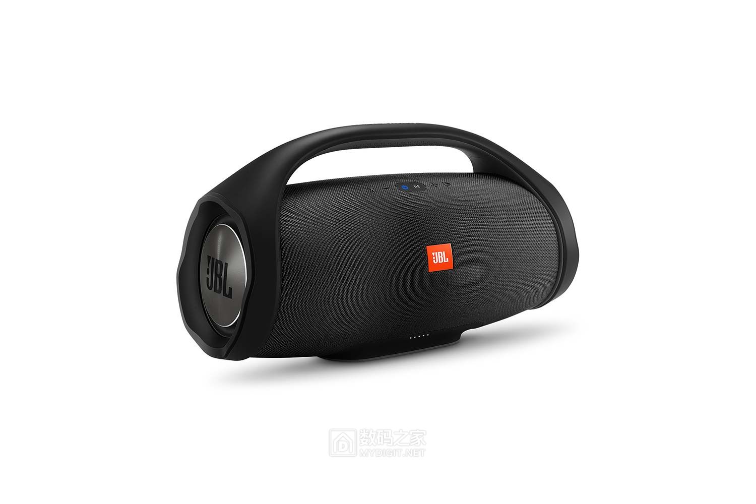 也是小型备胎充电站 JBL Boombox“炸弹”级户外蓝牙音箱 也是小型备胎充电站 JBL Boombox“炸弹”级户外蓝牙音箱
