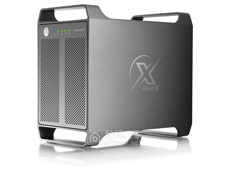 老司机狂野飙车 艾客优品发布雷霆战舰Quad X超级硬盘盒 老司机狂野飙车 艾客优品发布雷霆战舰Quad X超级硬盘盒