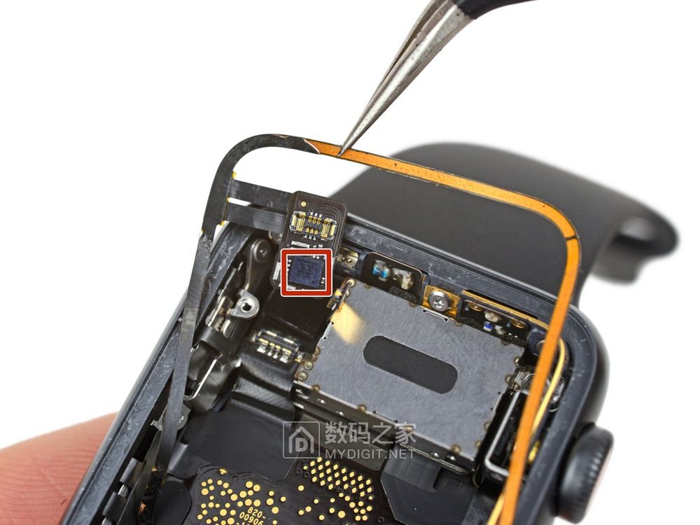 坏了只有当垃圾丢掉的命 苹果 Apple Watch Series 3 一手拆机 坏了只有当垃圾丢掉的命 苹果 Apple Watch Series 3 一手拆机