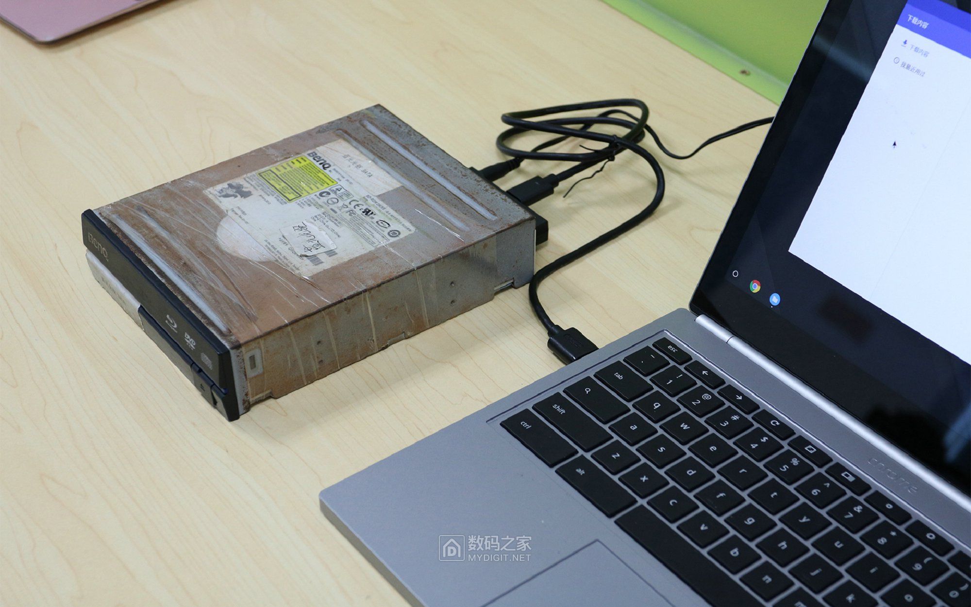 笔记本光驱diy安装到台式机用 - 电脑软硬派 数码之家