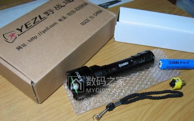10.8包邮!野战连AA变焦小直 39包邮!Y6 中头18650锂电 一体仓CREE XM-L2 又有啦! 10.8包邮!野战连AA变焦小直 39包邮!Y6 中头18650锂电 一体仓CREE XM-L2 又有啦!