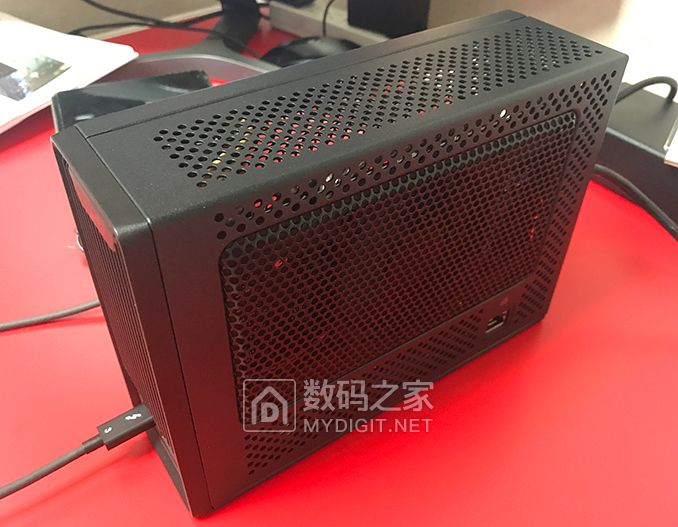 给钱也不卖!迪兰恒进展示真▪移动显卡TBX-180/240FU 给钱也不卖!迪兰恒进展示真▪移动显卡TBX-180/240FU