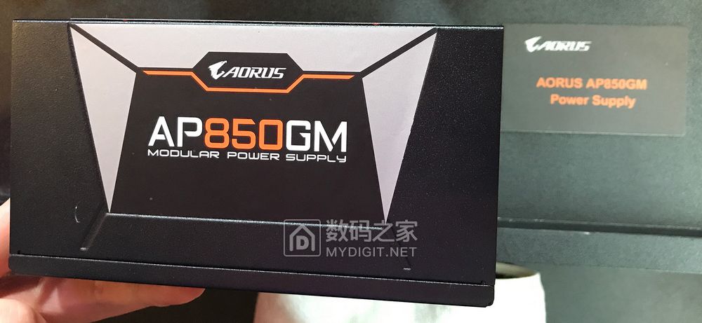 铁汉柔情亦动亦静 技嘉“大马力”游戏电源Aourus AP750GM/AP850GM 铁汉柔情亦动亦静 技嘉“大马力”游戏电源Aourus AP750GM/AP850GM