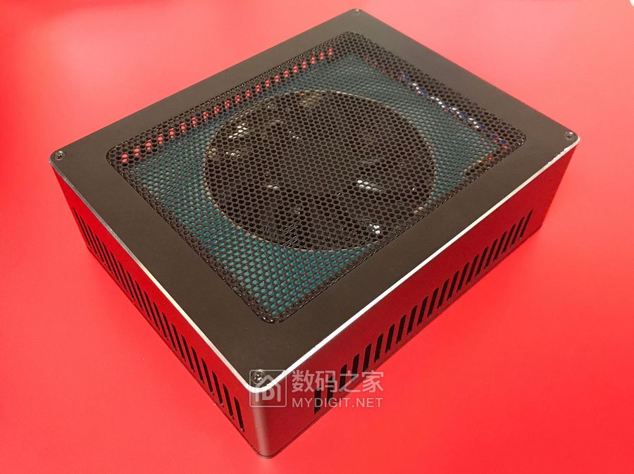 给钱也不卖!迪兰恒进展示真▪移动显卡TBX-180/240FU 给钱也不卖!迪兰恒进展示真▪移动显卡TBX-180/240FU