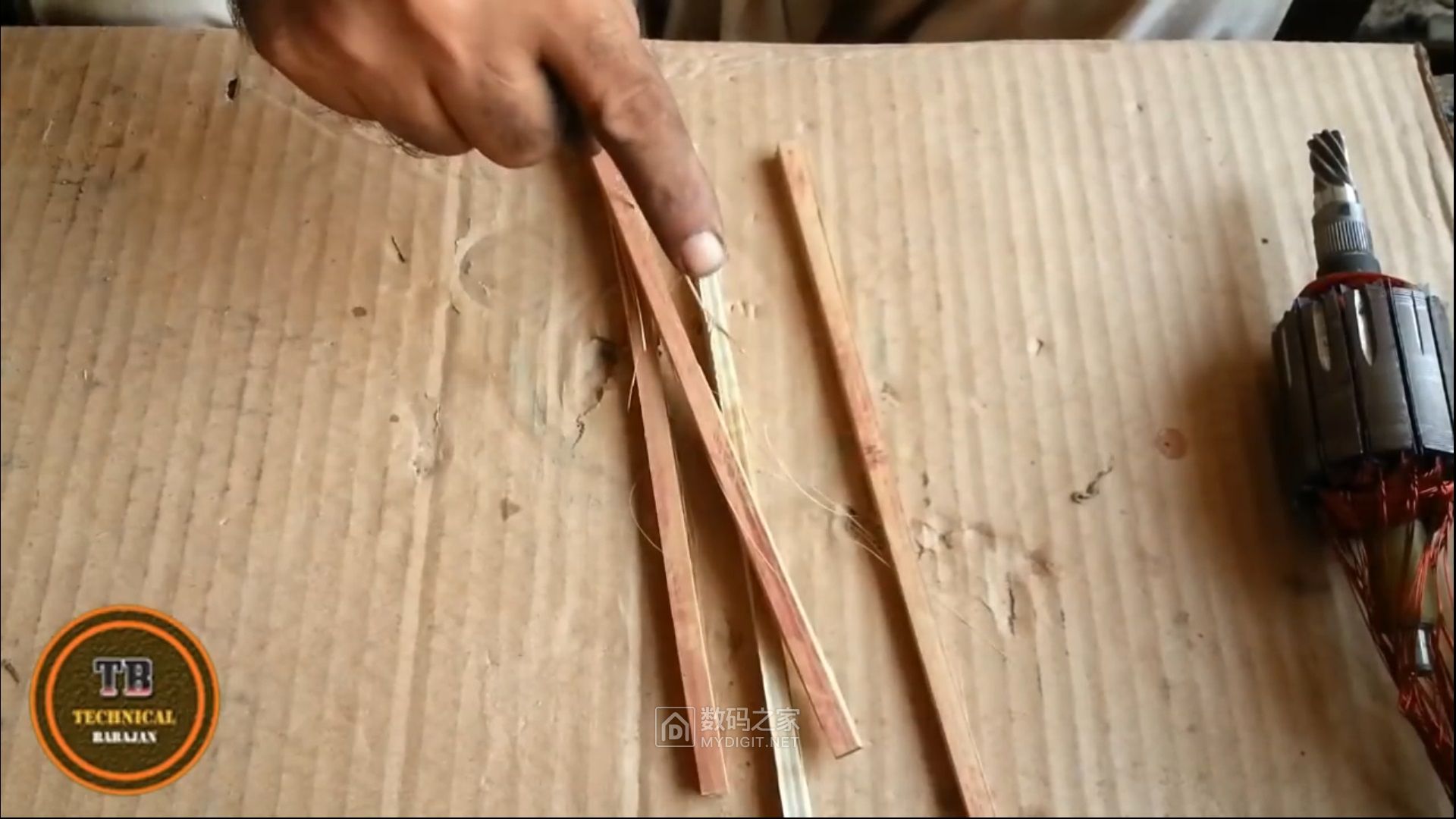 发一个德伟电圆锯转子重绕的视频(转载于油管) 发一个德伟电圆锯转子重绕的视频(转载于油管)