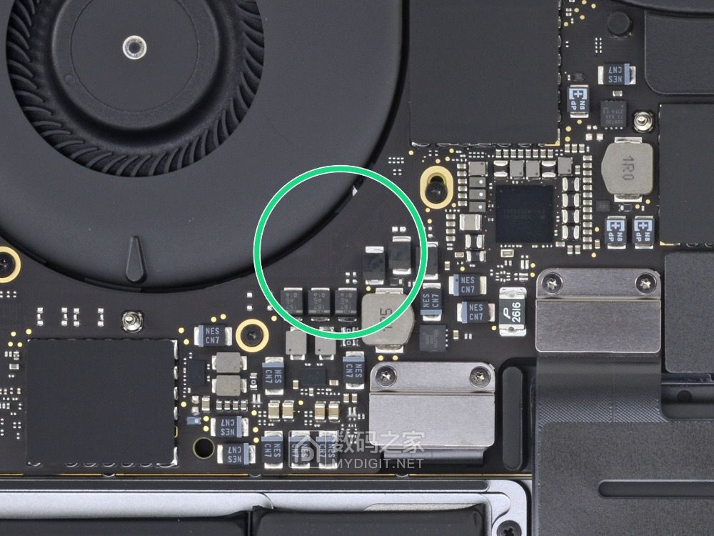 苹果2018款13寸MacBook Pro完整拆机：触控板终于能自己拆修啦