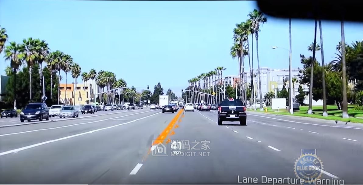 AR HUD才是汽车显示的未来 AR HUD才是汽车显示的未来